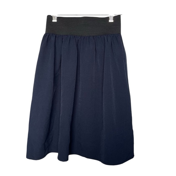 4/$25 Basic Colors Girls Navy Blue Knee Length Skirt Size Large 10/12 - Picture 1 of 5